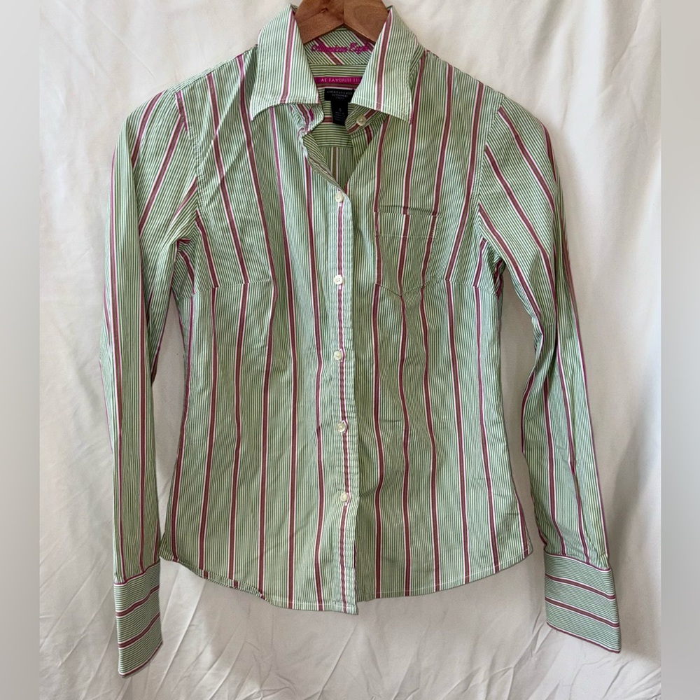 American Eagle Outfitters Women’s AE Favorite Fit Striped Button Up Size 4